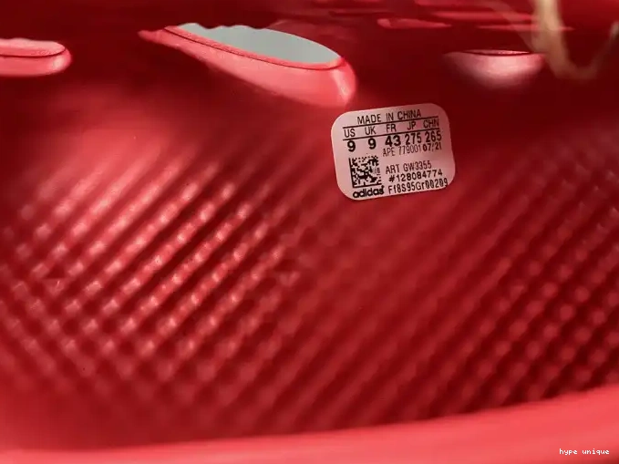 hype CW3355 Red Yeezy Adidas Foam 0608